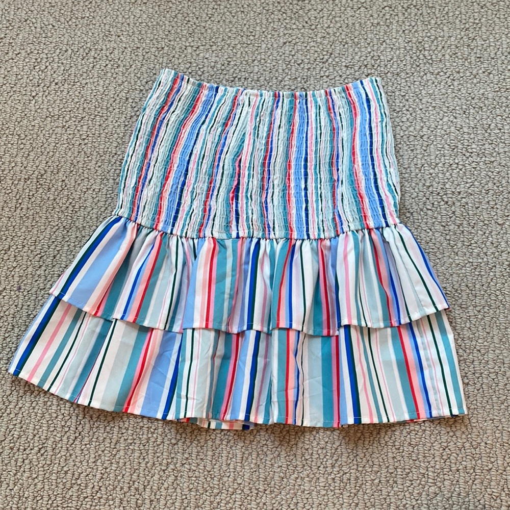size small shein skirt never worn! originally $17 selling for $11